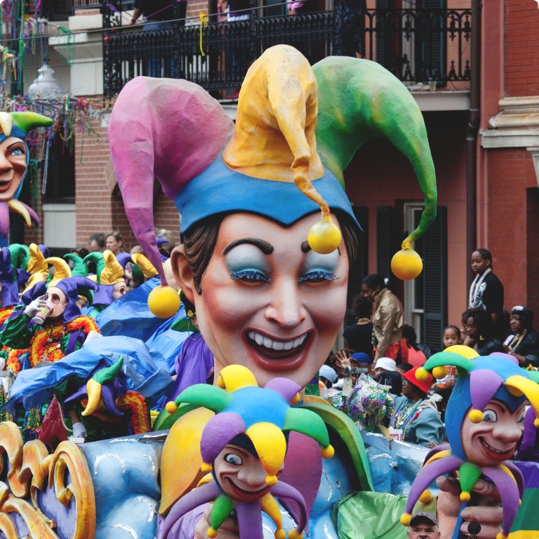 Image of a jester float in a Mardi Gras parade